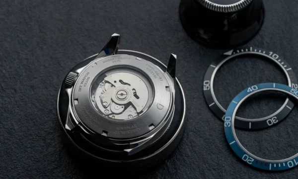 Seiko NH35 Automatic Movement1